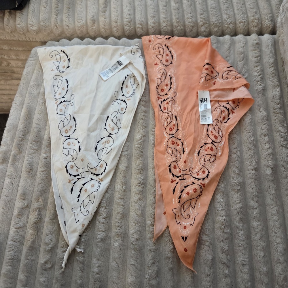 H&M Printed Cotton Scarf Pack 2 Paisley Bandana Head Wrap Coral Pink Off-White